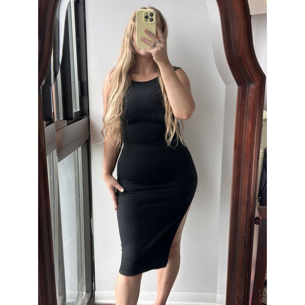 Black Ribbed Midii Bodycon Dress with Back Cut Out